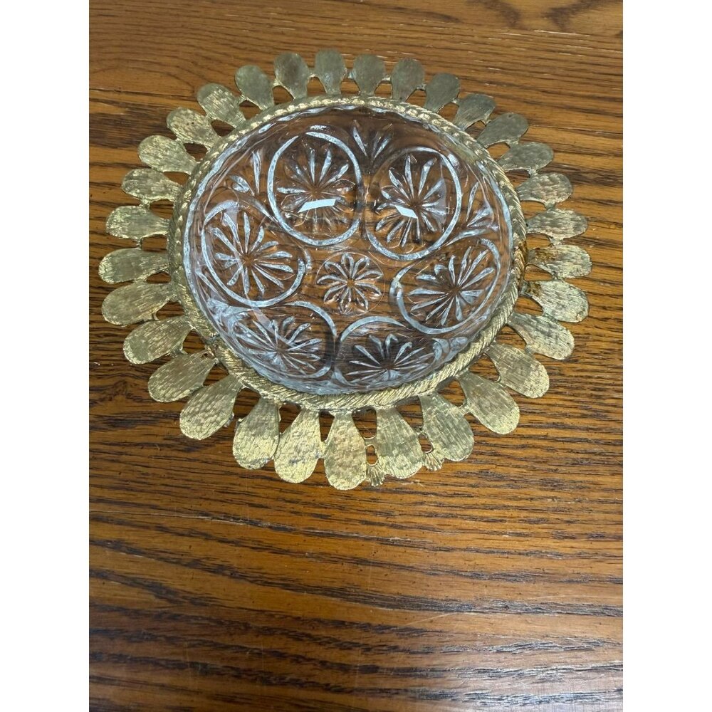 Celeste Gold Tone Metal‎ Leaf Filigree Cut Glass Trinket Bowl Vintage